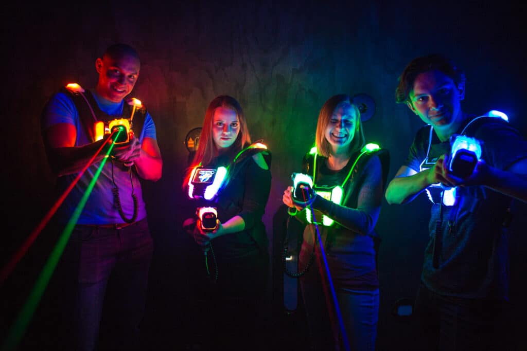 6d spielt Lasertag 1